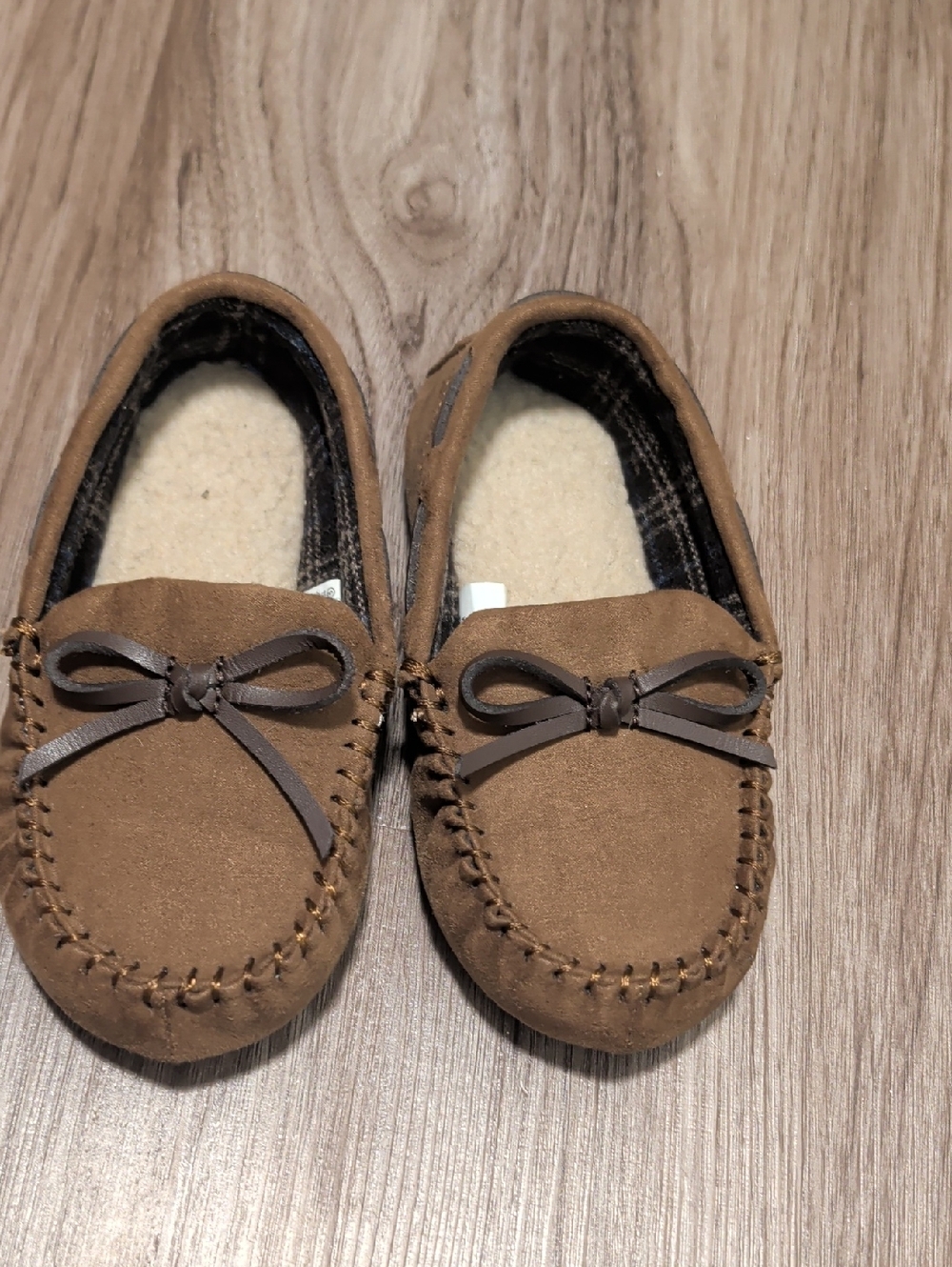 Target Kids Tan Moccasin Slippers with Bow Accent - Toddler Size 9